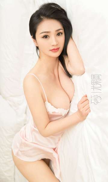 David - 黑长直的动人时刻美图诱惑