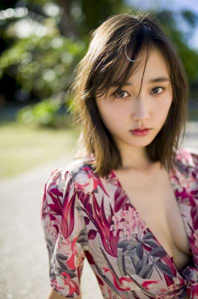 鈴木友菜 - 「なんだこりゃ、天使すぎる！」天使女优诱惑图集