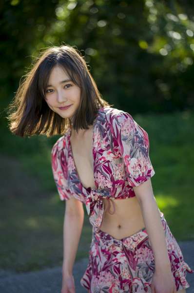 鈴木友菜 - 「なんだこりゃ、天使すぎる！」天使女优诱惑图集