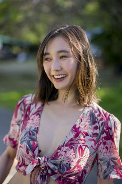 鈴木友菜 - 「なんだこりゃ、天使すぎる！」天使女优诱惑图集