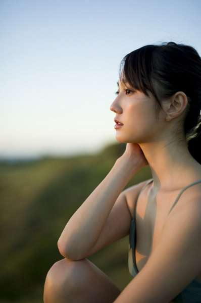 鈴木友菜 - 「なんだこりゃ、天使すぎる！」天使女优诱惑图集