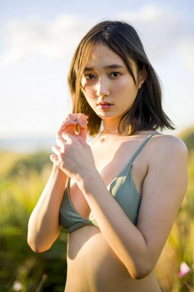 鈴木友菜 - 「なんだこりゃ、天使すぎる！」天使女优诱惑图集