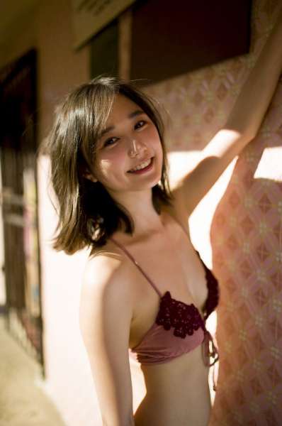 鈴木友菜 - 「なんだこりゃ、天使すぎる！」天使女优诱惑图集
