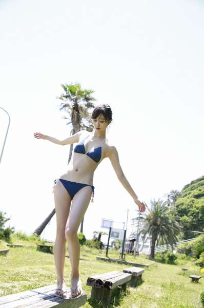 鈴木友菜 『新・癒しの女神が降臨!』~性感女优图集