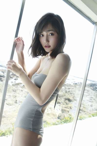 鈴木友菜 『新・癒しの女神が降臨!』~性感女优图集