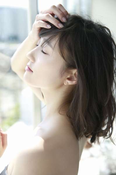 鈴木友菜 『新・癒しの女神が降臨!』~性感女优图集