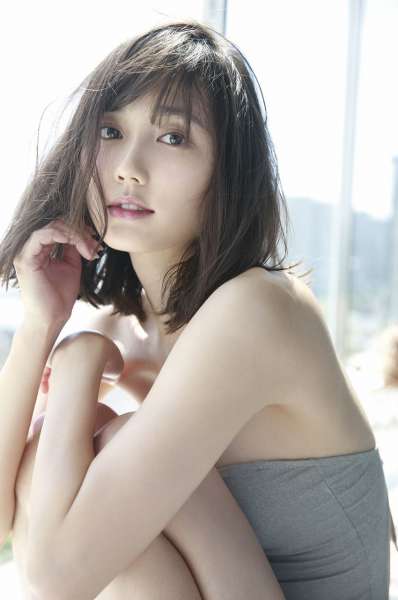 鈴木友菜 『新・癒しの女神が降臨!』~性感女优图集