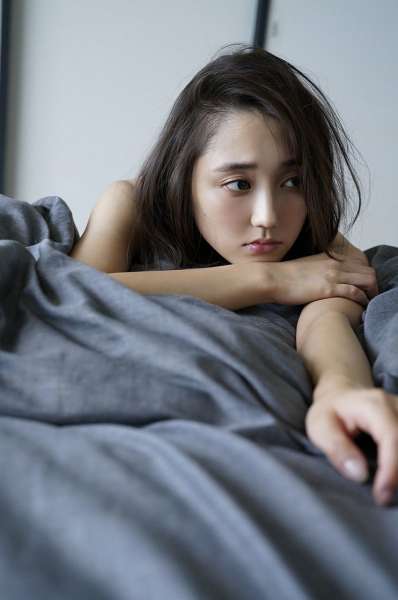 鈴木友菜 『新・癒しの女神が降臨!』~性感女优图集