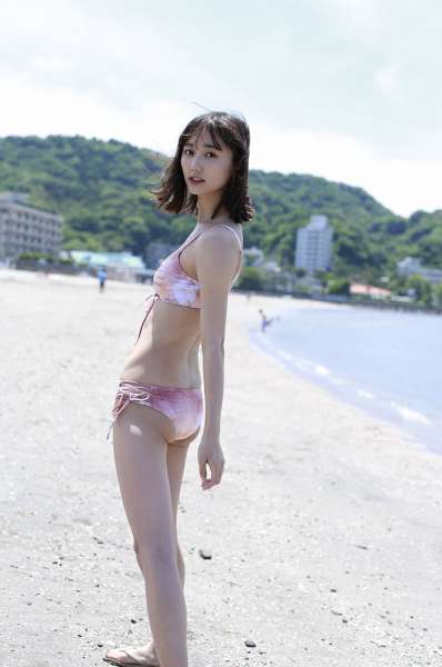 鈴木友菜 『新・癒しの女神が降臨!』~性感女优图集