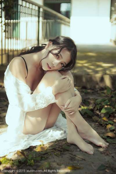洪可爱哪艳HONEYAL《 Love Potion》窈窕熟女性感写真集