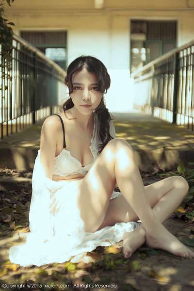洪可爱哪艳HONEYAL《 Love Potion》窈窕熟女性感写真集