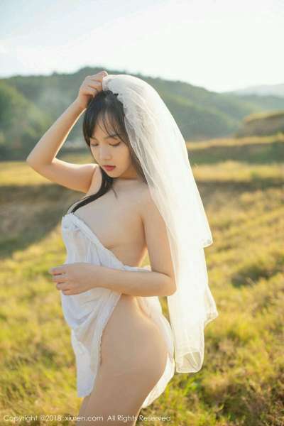 徐微微mia - 一场色香俱全的性感野餐图