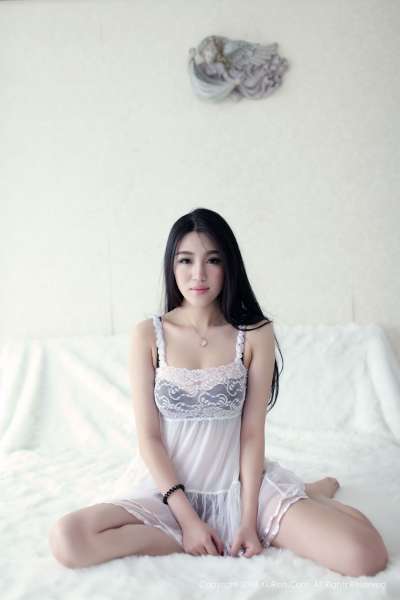 Tiffany小梦-自称D-CUP的巨乳熟女诱惑套图