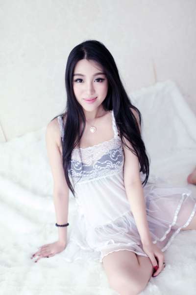 Tiffany小梦-自称D-CUP的巨乳熟女诱惑套图