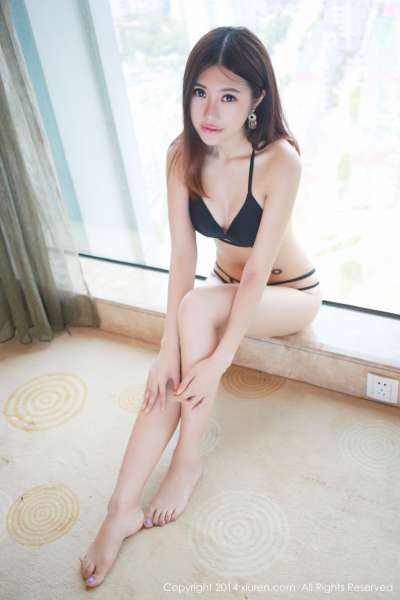 绮里嘉-性感内衣+泳装写真