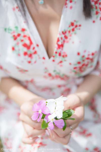 尤美 - 伫立在海边的唯美仙子 写真图片