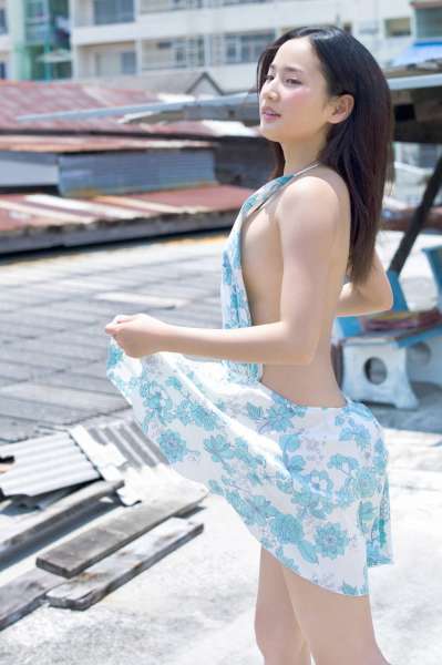 高嶋香帆《クイーンオブ・フレッシュアイドル》诱惑女优写真集