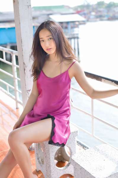 高嶋香帆《クイーンオブ・フレッシュアイドル》诱惑女优写真集