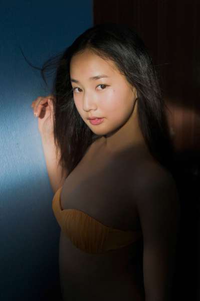 高嶋香帆《クイーンオブ・フレッシュアイドル》诱惑女优写真集