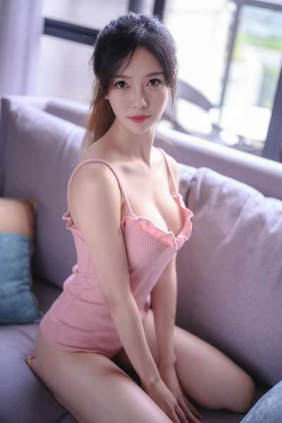 邻家小妹利世隐约美胸惹火诱惑你[28P]