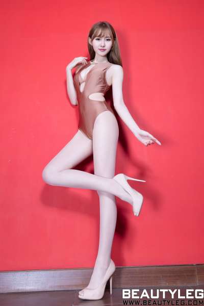 腿模Queenie 美腿写真套图