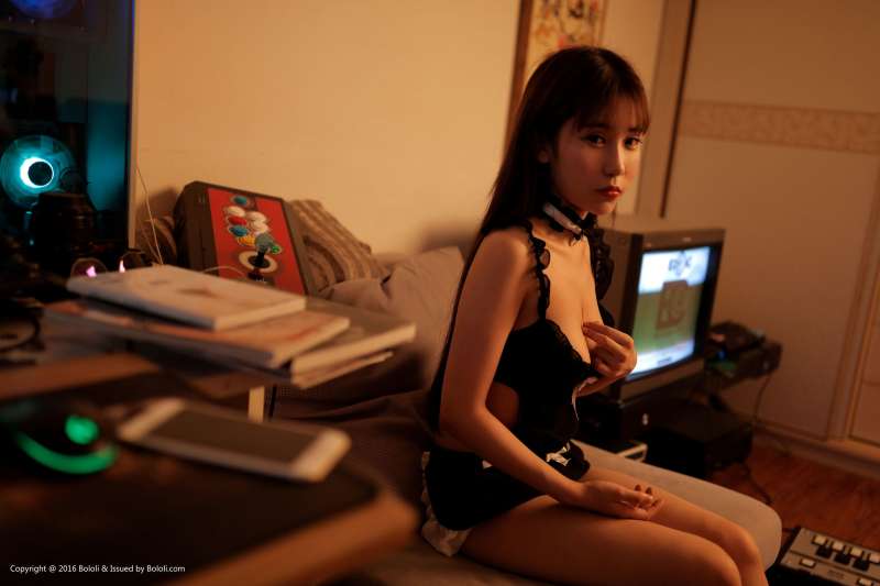 萝莉悠悠酱 - 百变魔女 美女诱惑写真套图