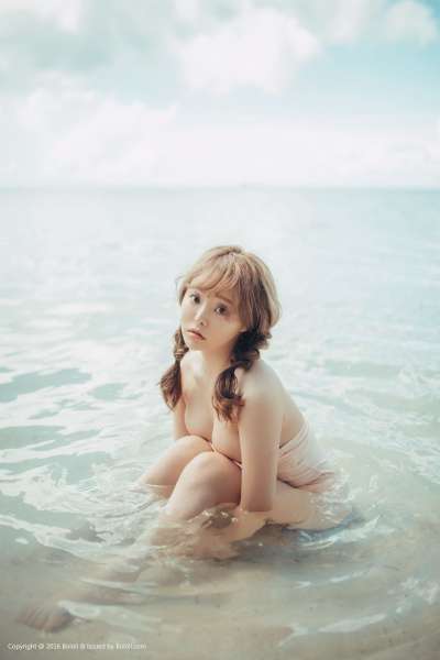 柳侑绮 - 海中少女性感套图