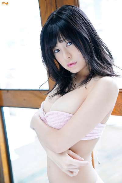 G乳美女RaMu 巨乳诱惑写真套图