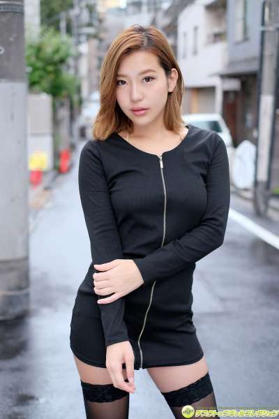 岛国巨乳女优性感诱惑图集