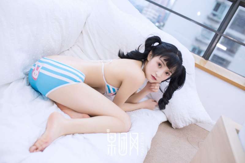 甜心蘑菇DVA 巨乳大胸写真套图