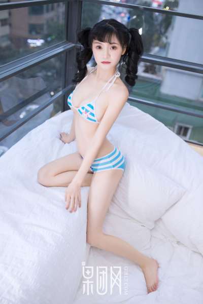 甜心蘑菇DVA 巨乳大胸写真套图