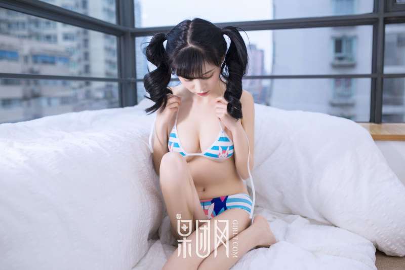甜心蘑菇DVA 巨乳大胸写真套图