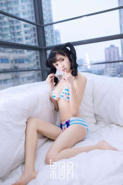 甜心蘑菇DVA 巨乳大胸写真套图