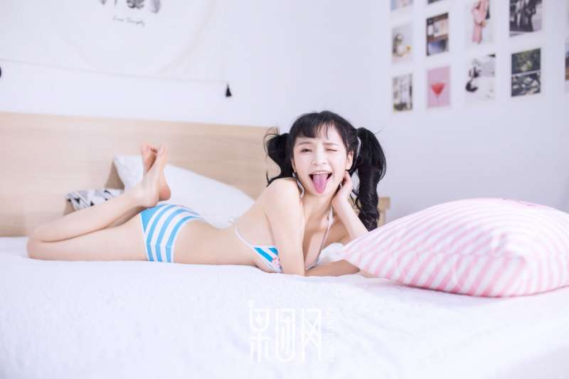 甜心蘑菇DVA 巨乳大胸写真套图