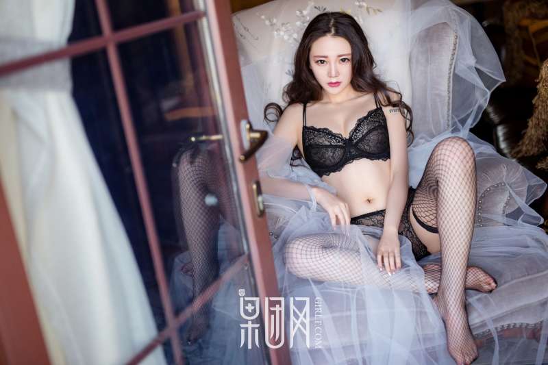 莫雅淇 - 真胸莫雅淇真空上阵巨乳诱惑图集