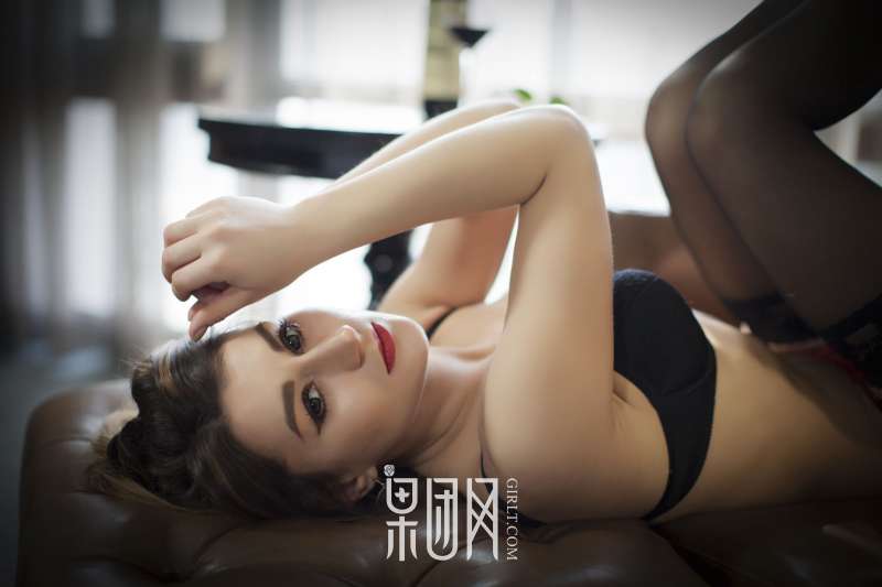 欧美豪乳 蜂腰爆臀 熟女写真套图