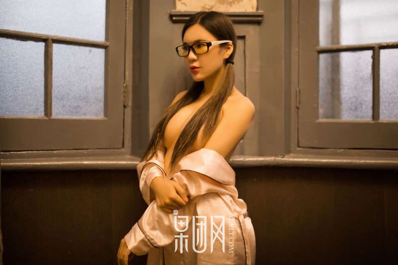 王紫性感美女激情首秀，惊艳众人！