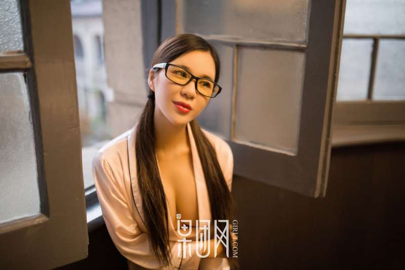 王紫性感美女激情首秀，惊艳众人！