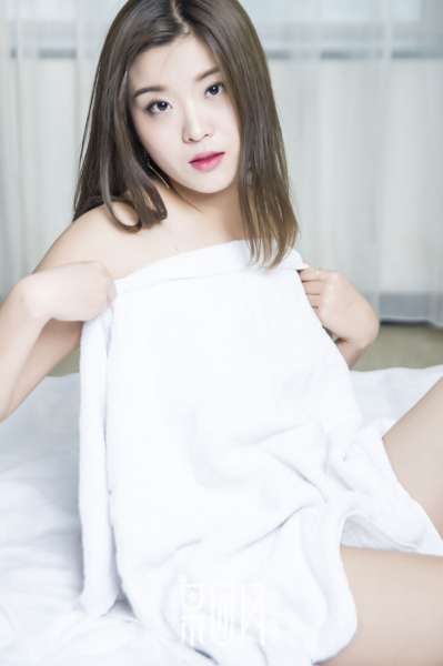 邻家少女 娇嫩迷人写真套图