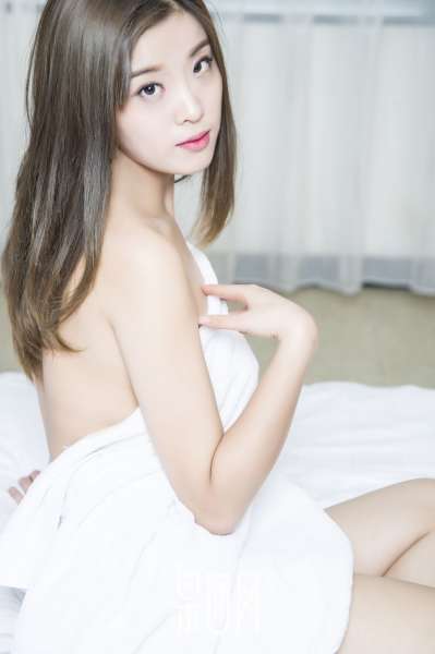 邻家少女 娇嫩迷人写真套图
