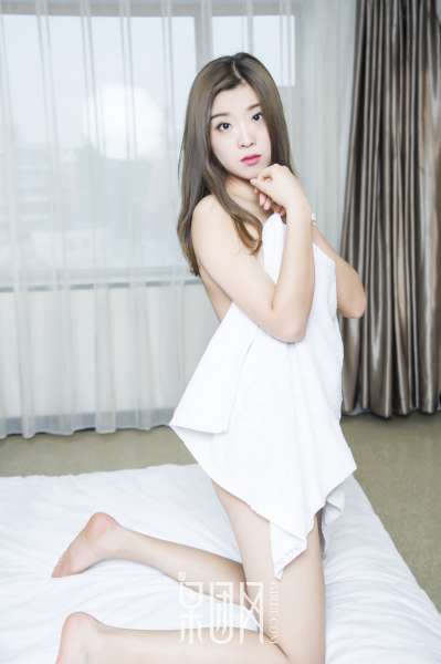 邻家少女 娇嫩迷人写真套图