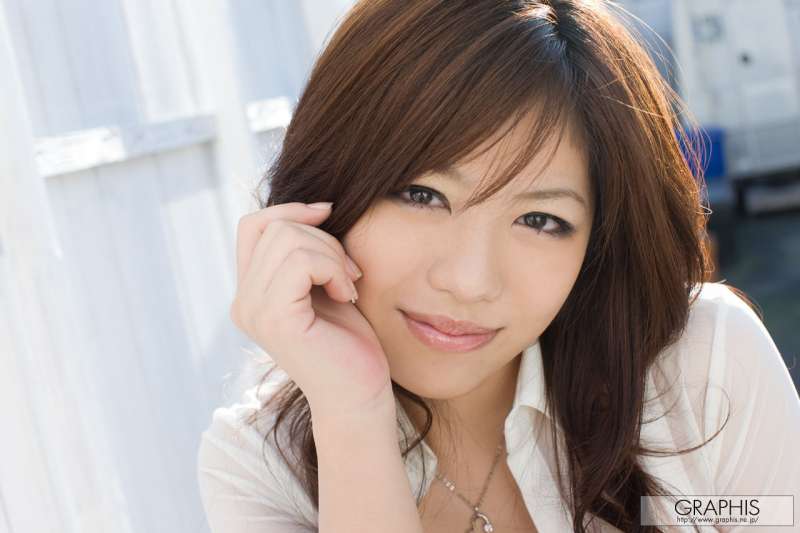 松下桃香 - 嫩白美女写真诱惑