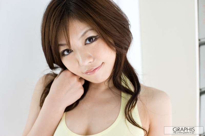 松下桃香 - 嫩白美女写真诱惑