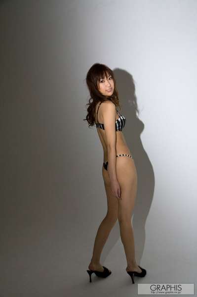 安藤美沙-爆乳日本美女写怎图集