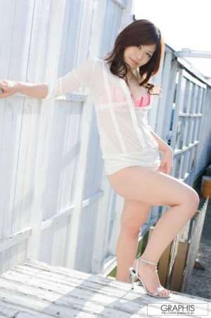松下桃香 - 嫩白美女写真诱惑