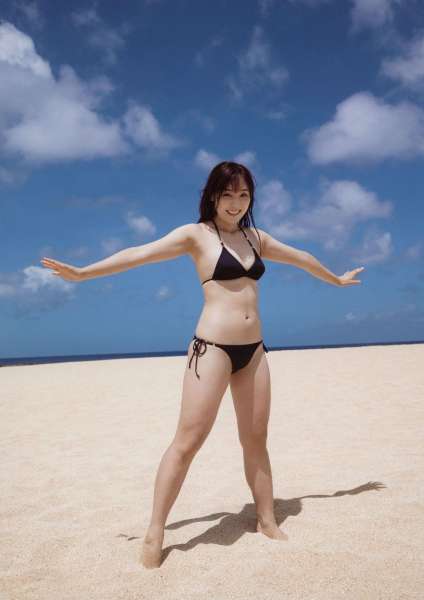譜久村聖~女优巨乳写真套图