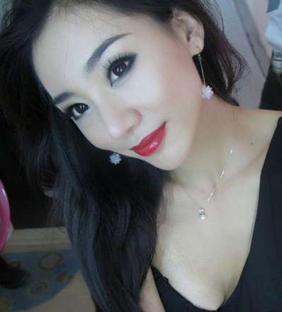  翘臀美胸美女的养成之道