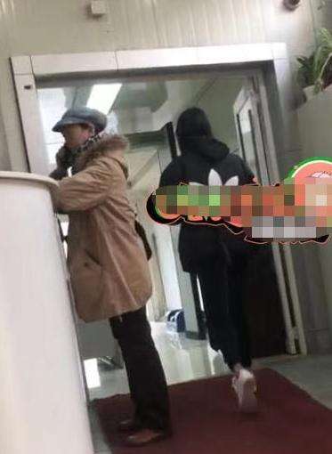 郑爽疑与张恒有经济纠纷 被曝赴法院交换庭前证据