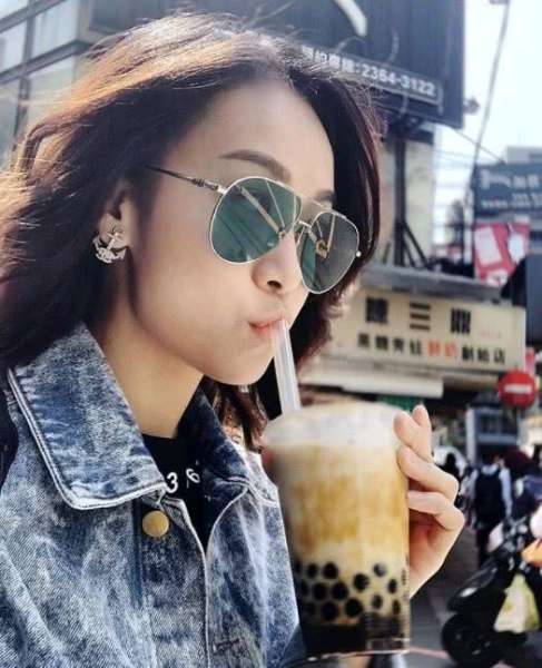 彻底走出风波？黄心颖近况曝光 逛街晒美照心情好