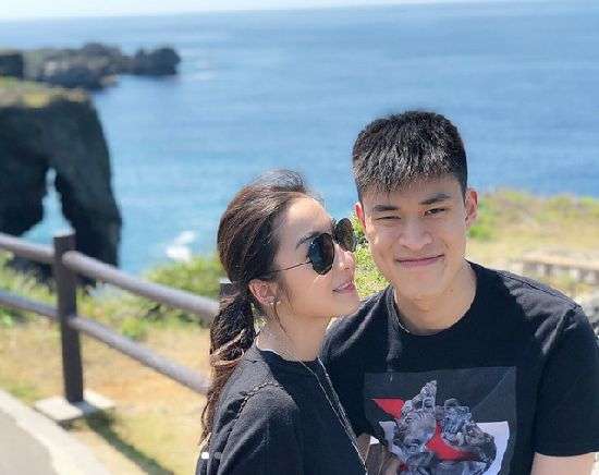 梁家辉女儿晒与男友吻照 男友长相帅气似翻版孙杨